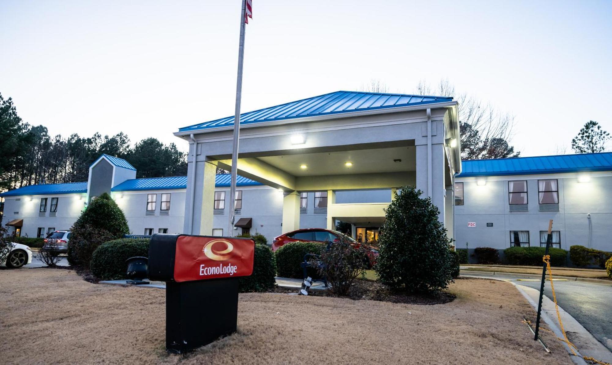 Econo Lodge Raleigh Exterior photo